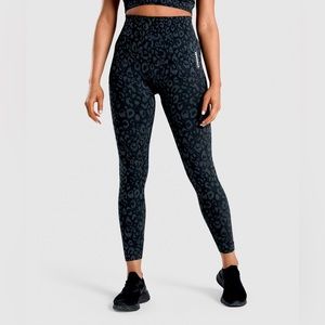 GYMSHARK Adapt Animal Print 7/8 Leggings in Urban Gray/Black Womens Size Medium